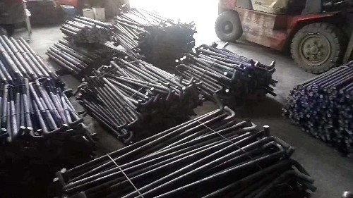 地腳螺栓規(guī)格型號是怎么打上去的？